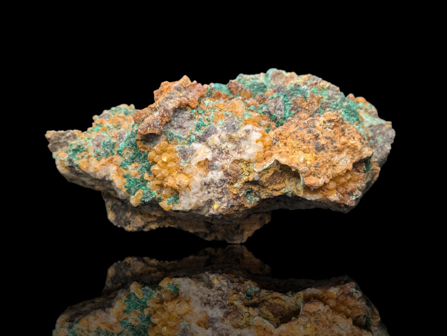 COPPER, VAR NATIVE- Keweenaw County, MI, USA- Cabinet