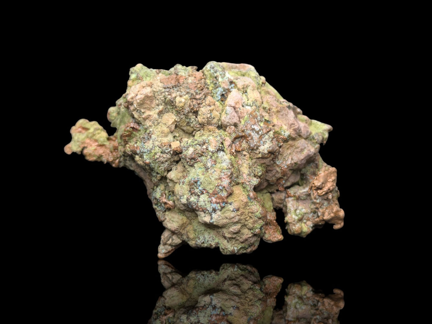 COPPER, VAR NATIVE- Keweenaw County, MI, USA- Cabinet
