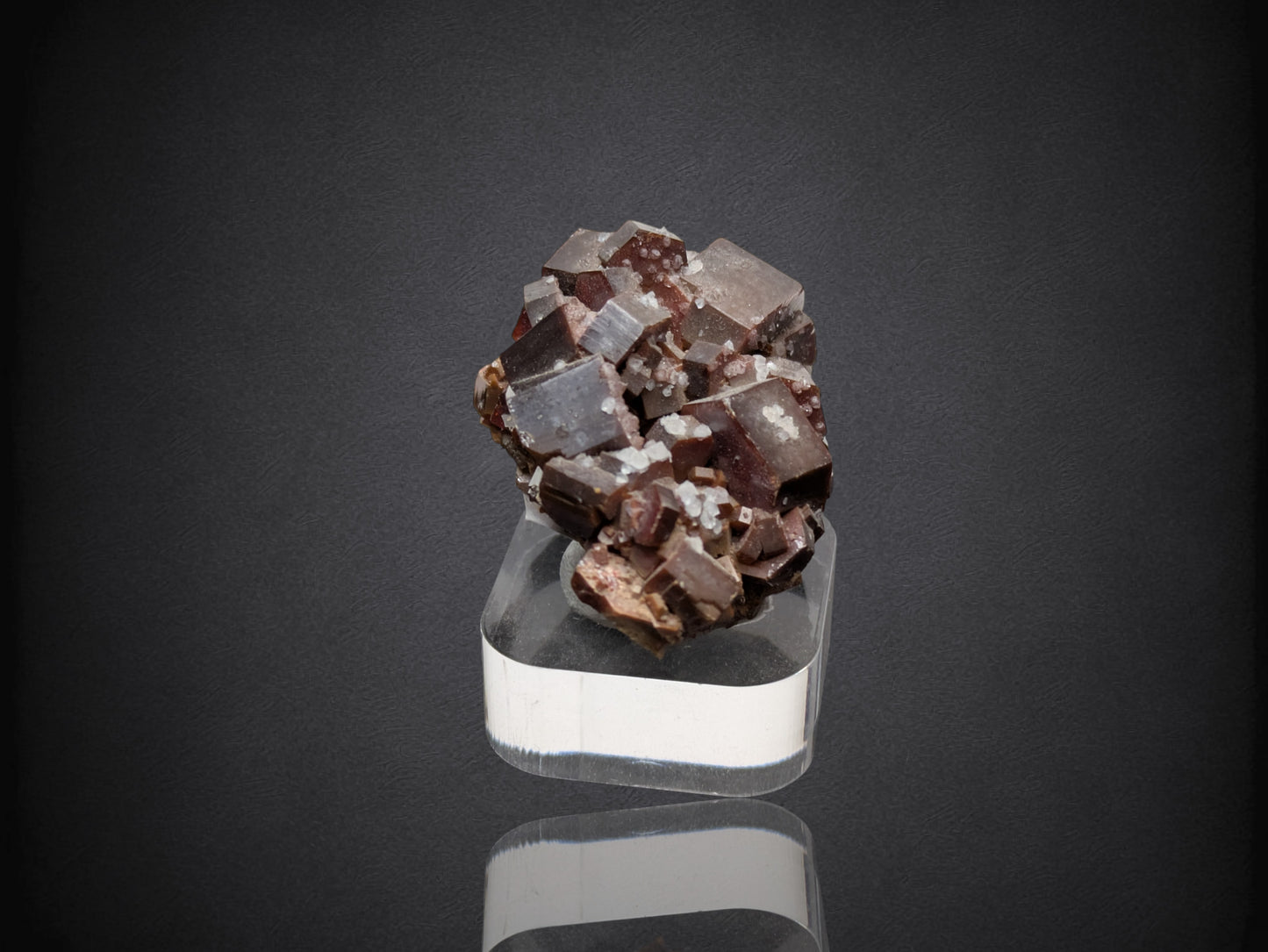 Vanadinite- Mibladen mining district, Midelt Province, Drâa-Tafilalet Region, Morocco