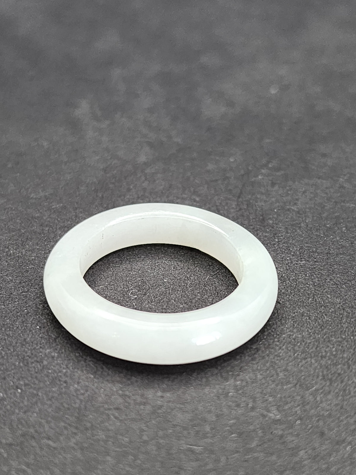 Burmese Jade Band Ring – 4.0mm Wide – Size 6.25