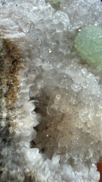 Prehnite, Quartz- Upper New Street Quarry, Paterson, Passaic County, New Jersey, USA