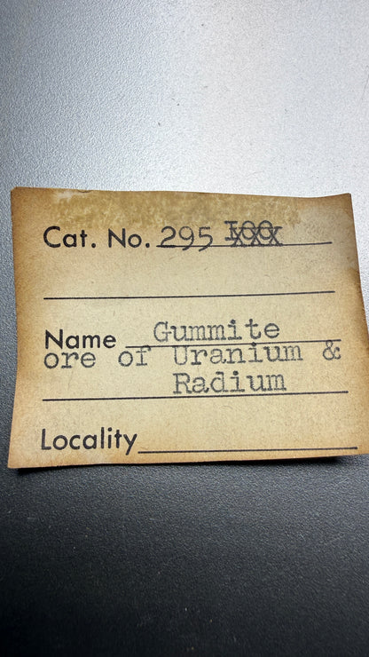 Gummite- No identified locality