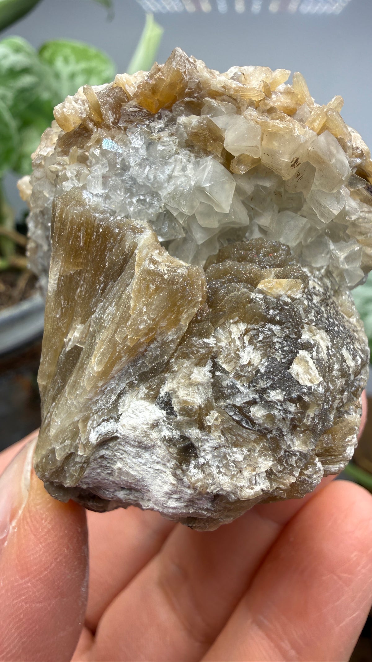 Stilbite- Paterson, Passaic County, New Jersey, USA