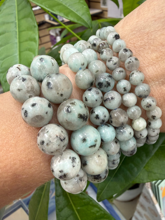 Kiwi Jasper Stretch Bracelet- Round Smooth 7.5 inches