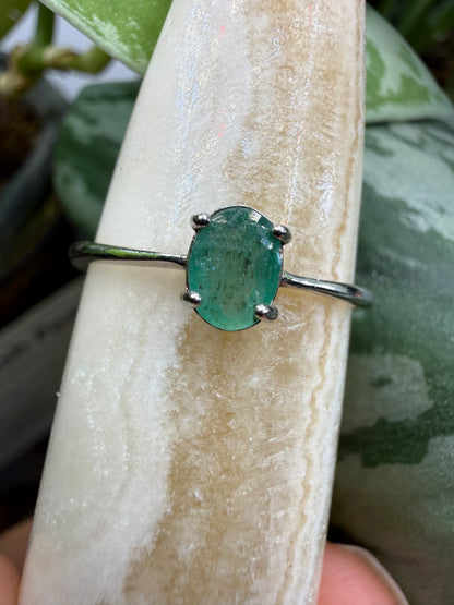 Faceted Emerald Adjustable Ring – .925 Sterling Silver