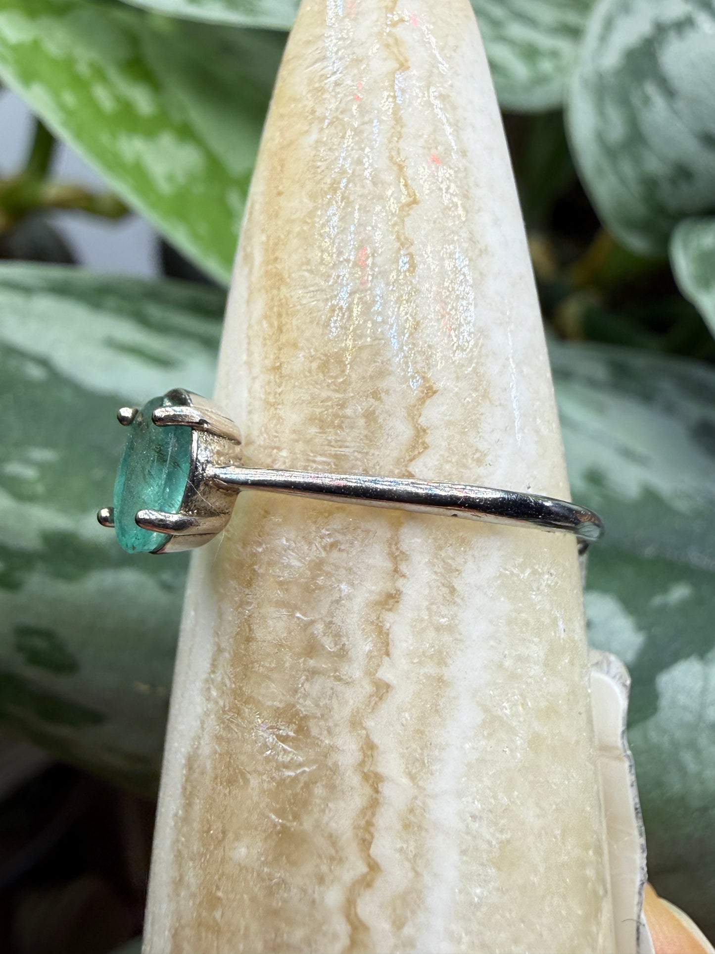 Faceted Emerald Adjustable Ring – .925 Sterling Silver