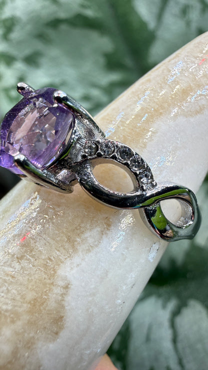 Natural Faceted Amethyst Ring Size 7 in 316L Stainless Steel- 8mm Round Gemstone