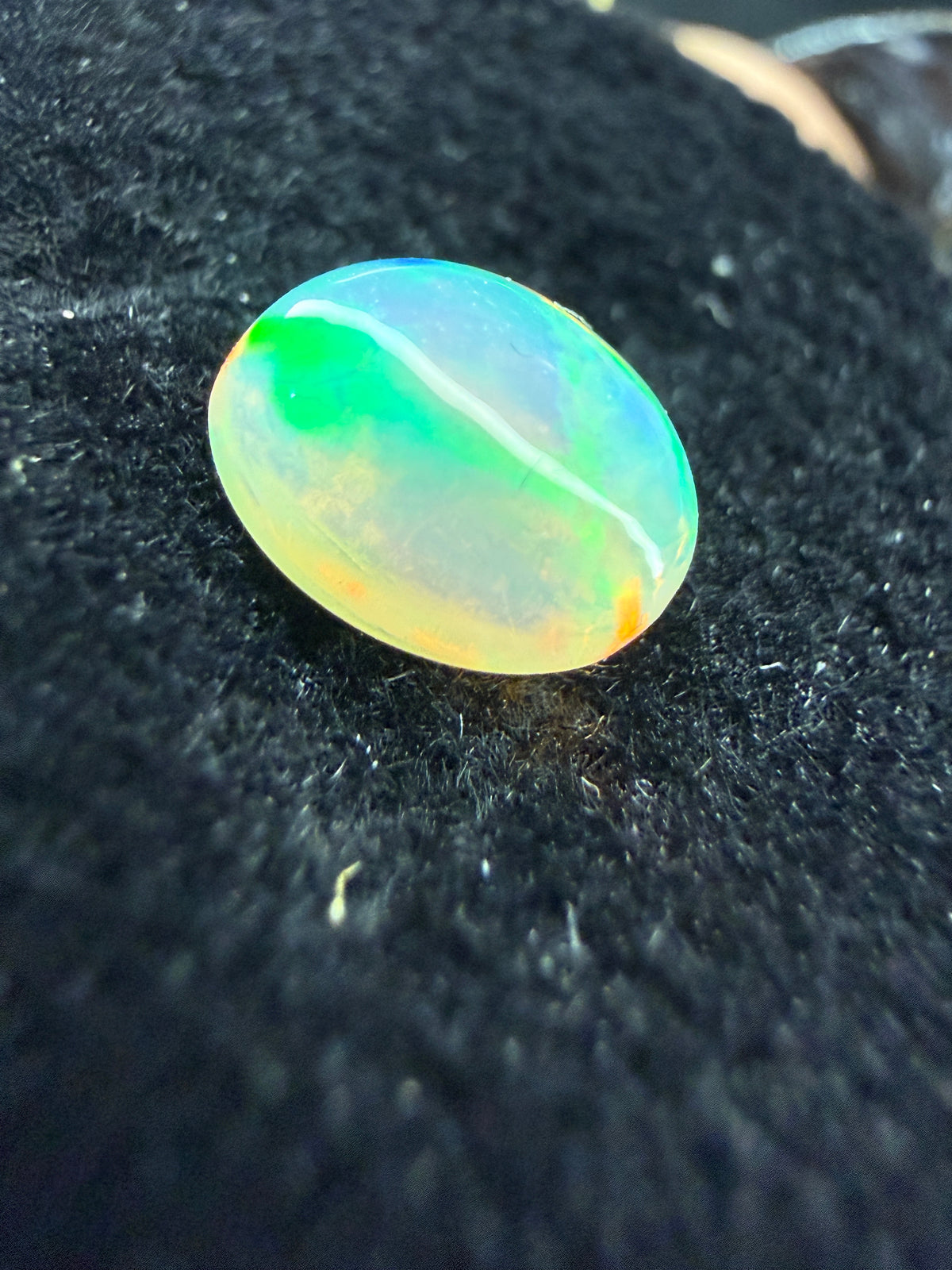 Natural Welo Opal Cabochon 8x6x4mm, 1ct- Full Spectrum Broadflash Crystal Opal