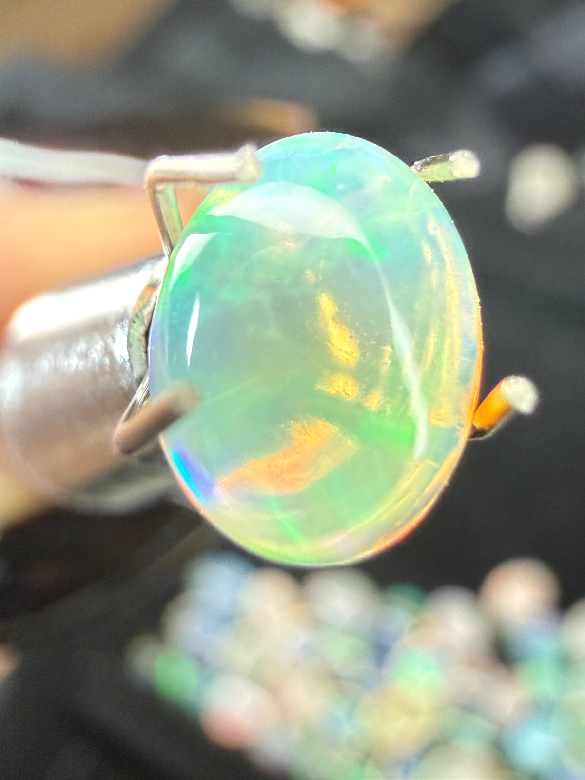 Natural Welo Opal Cabochon 8x6x4mm, 1ct- Full Spectrum Broadflash Crystal Opal