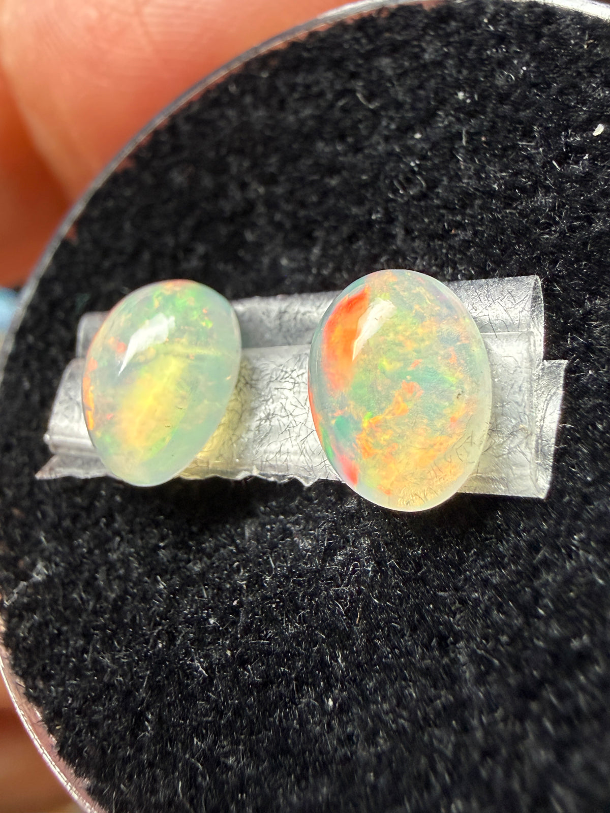 WOW-MATCHED PAIR! Natural Welo Opal Cabochon 8x6x4mm, 1.6ct total- Broadflash/floral/painterly, reds!