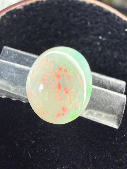 Natural Welo Opal Cabochon 11x9x4mm, 1.85ct- Broadflash/floral, rolling directional
