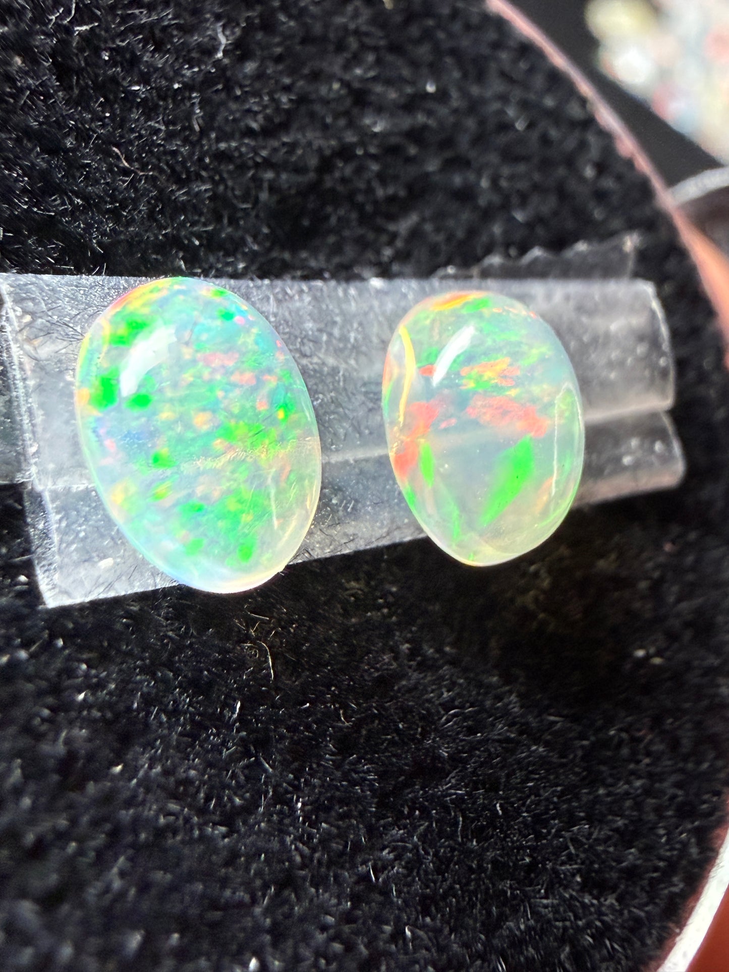 WOW-MATCHED PAIR! Natural Welo Opal Cabochon 7x5x3mm, 1.2ct total- Mosaic, floral broadflash