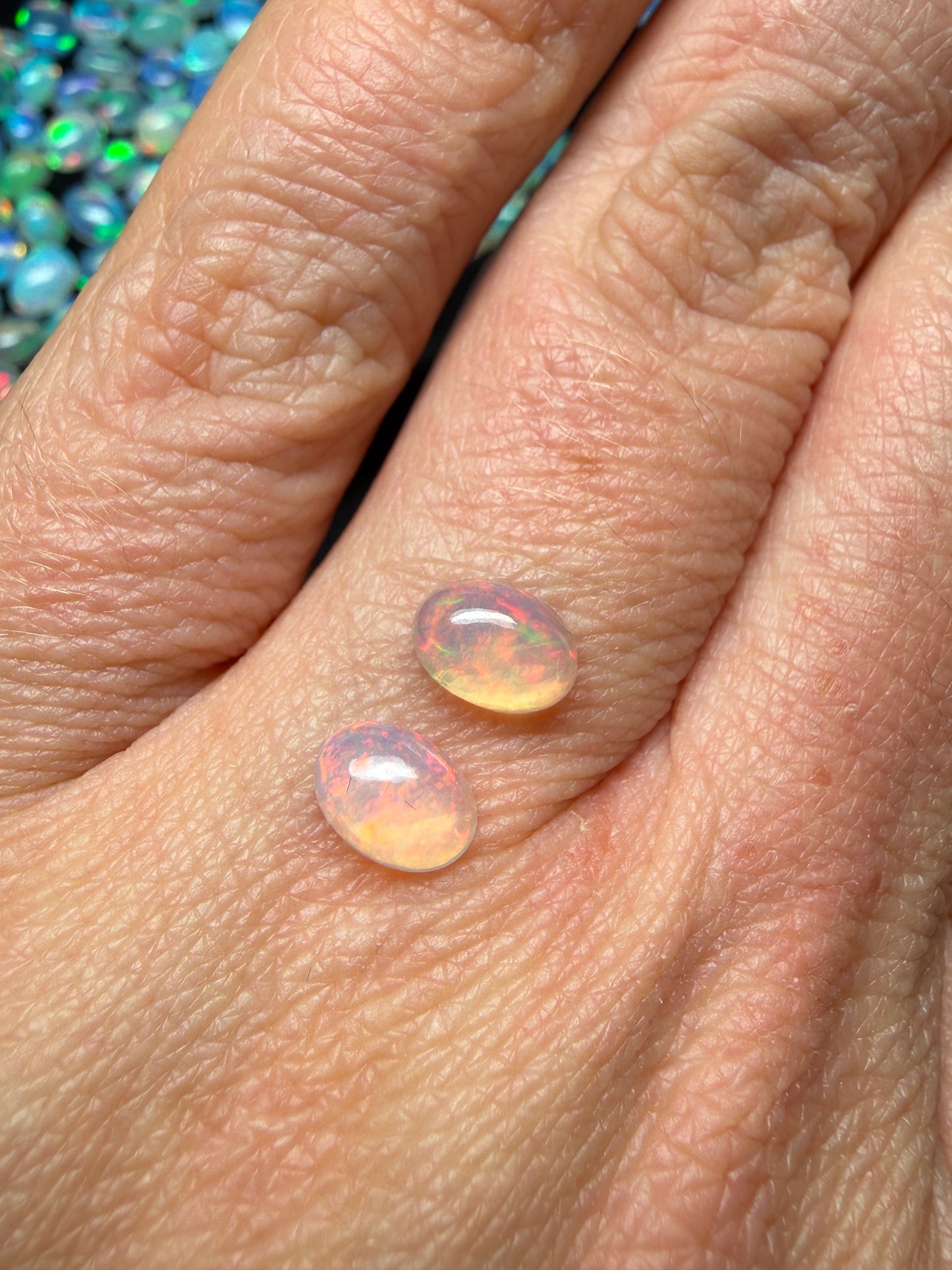 WOW-MATCHED PAIR! Natural Welo Opal Cabochon 7x5x3mm, 1.2ct total- Mosaic, floral broadflash
