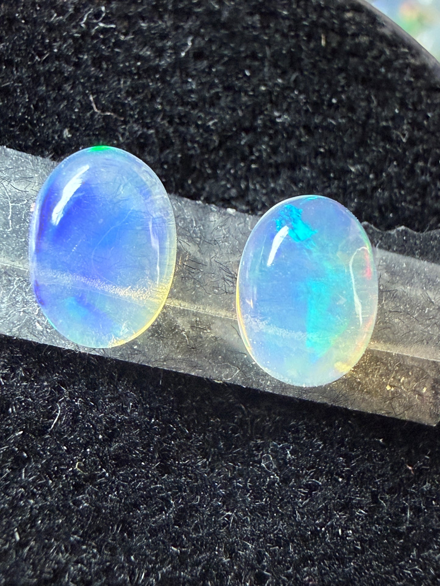Matched Pair Natural Welo Opal Cabochon 7x5x2.5mm, 0.975ct total- Broadflash