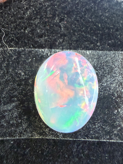 Natural Welo Opal Cabochon 11x9x5mm, 2.195ct- Broadflash, straw, reds!