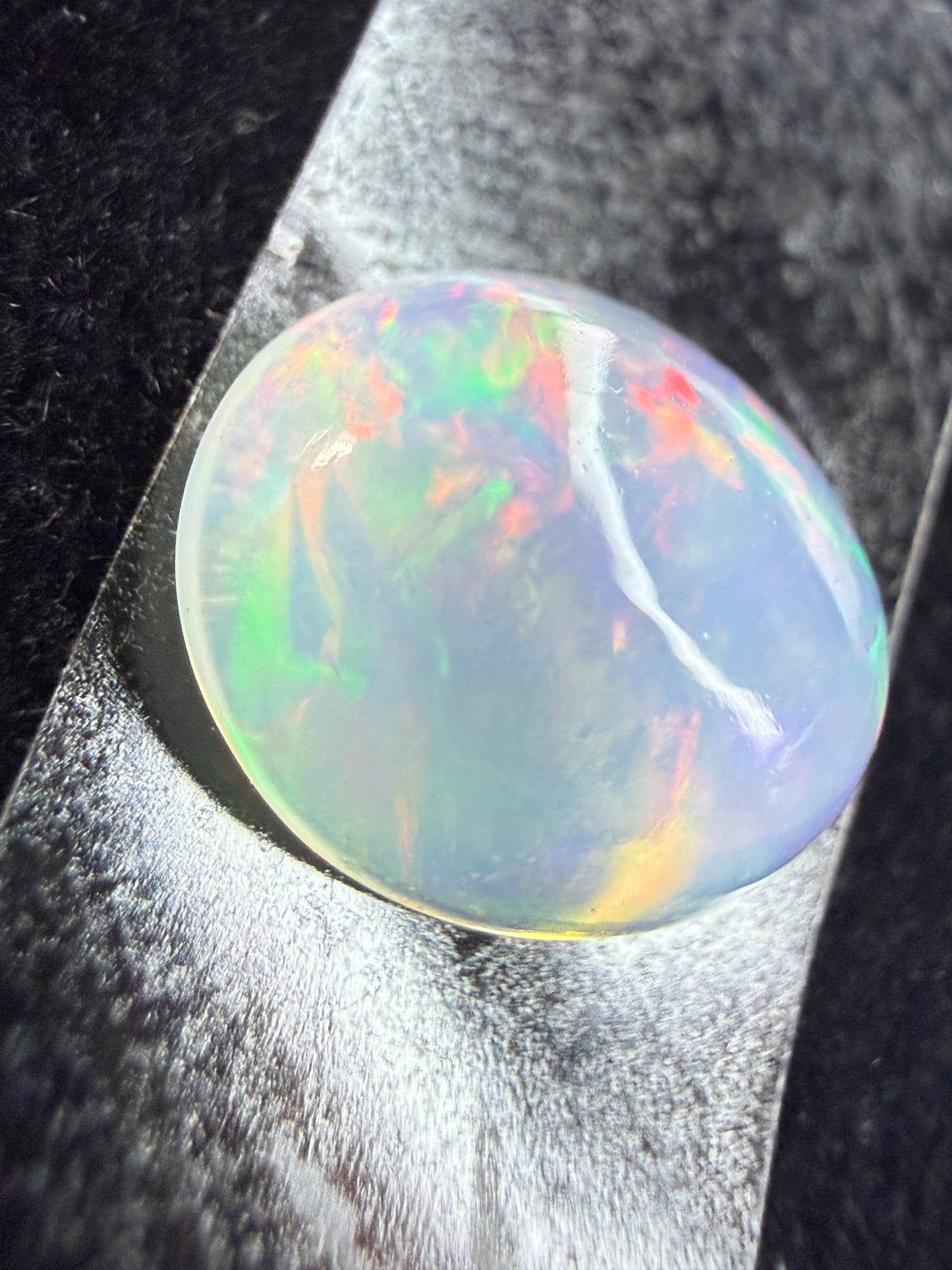 Natural Welo Opal Cabochon 11x9x5mm, 2.195ct- Broadflash, straw, reds!