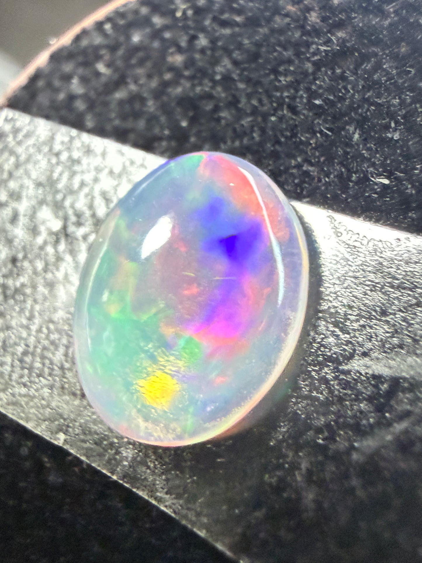Natural Welo Opal Cabochon 11x9x4mm, 2.245ct- Broadflash, reds!
