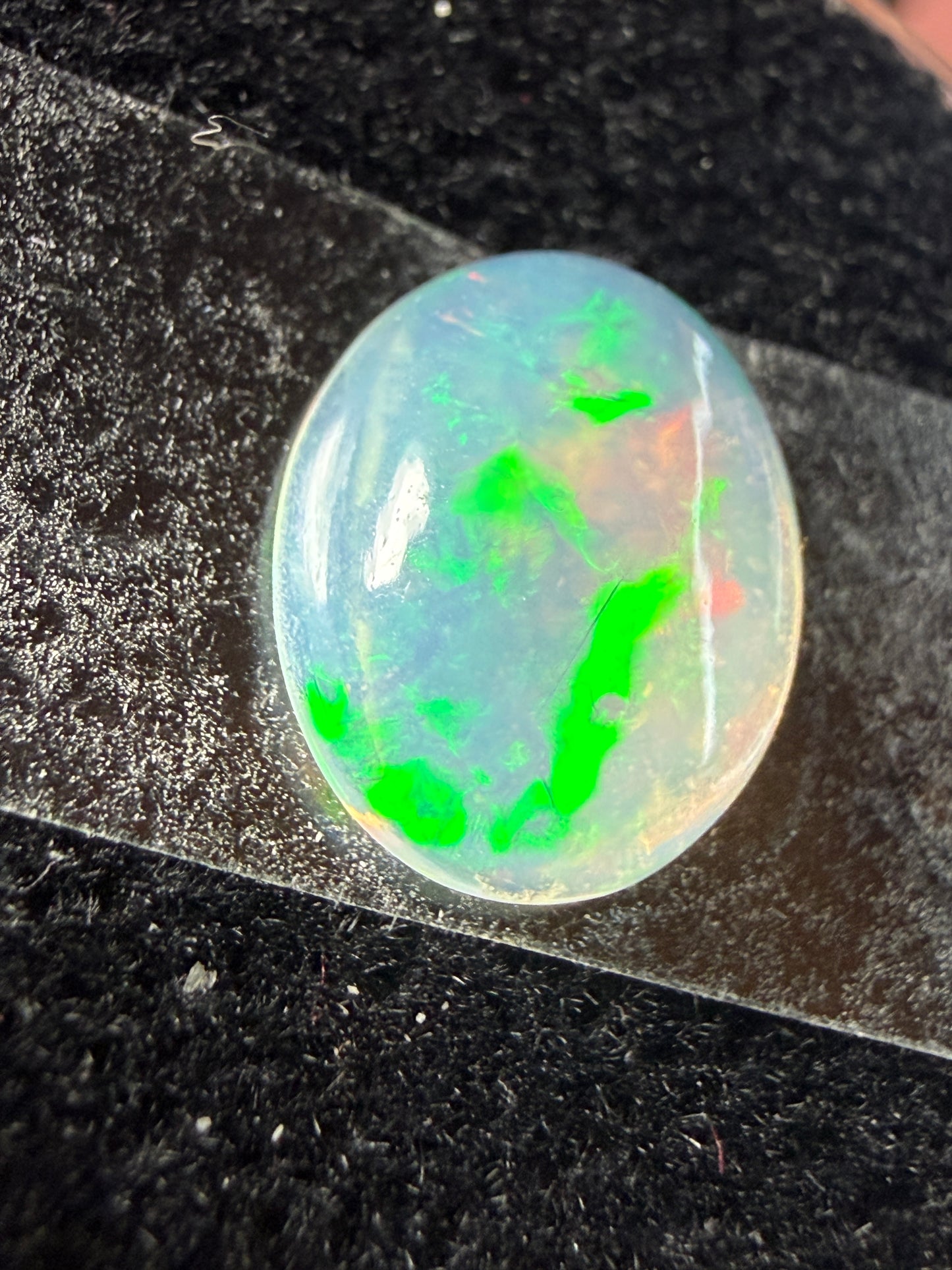 Natural Welo Opal Cabochon 12x10x4mm, 2.24ct- Broadflash, electric green