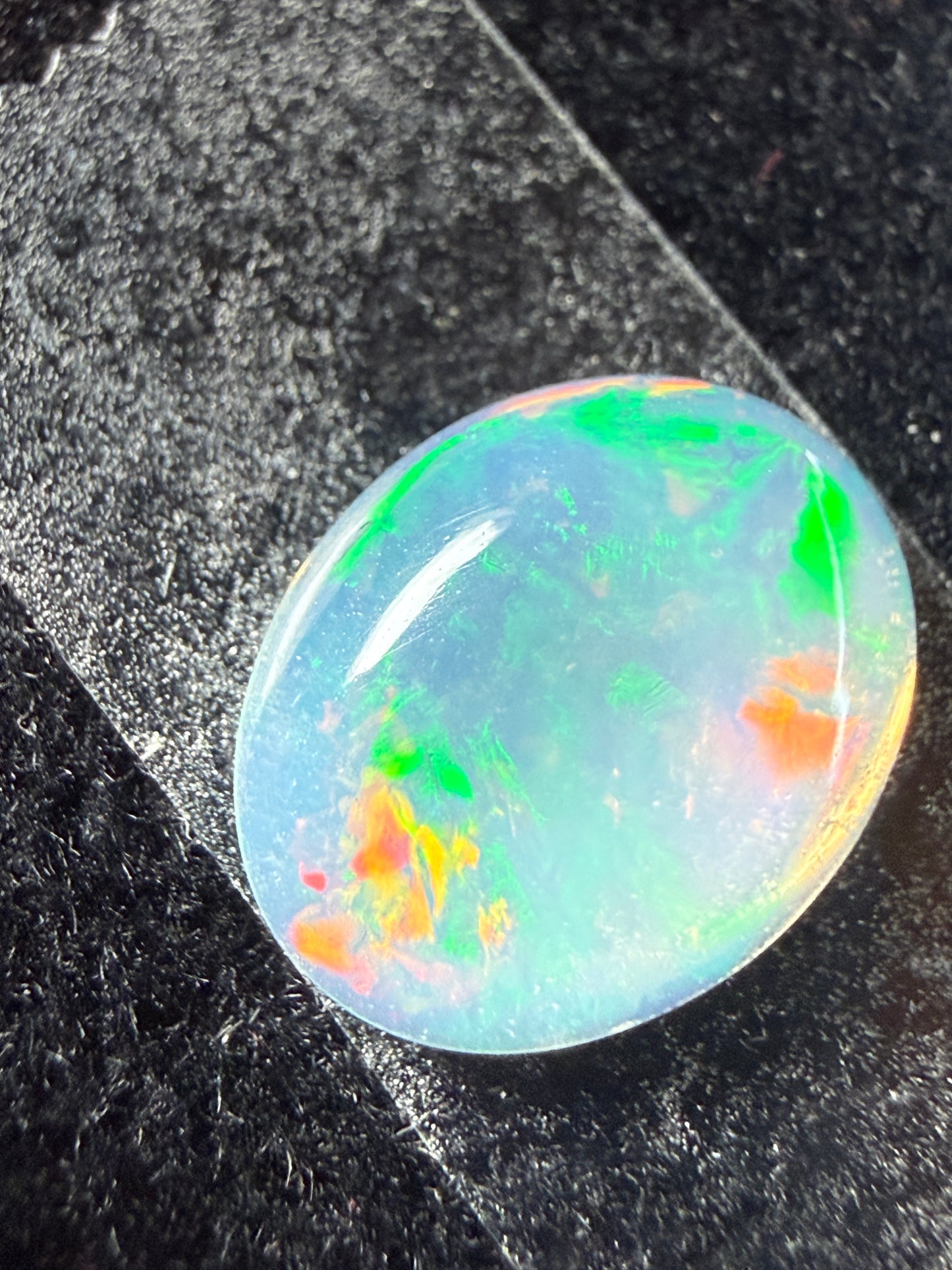 Natural Welo Opal Cabochon 12x10x4mm, 2.24ct- Broadflash, electric green