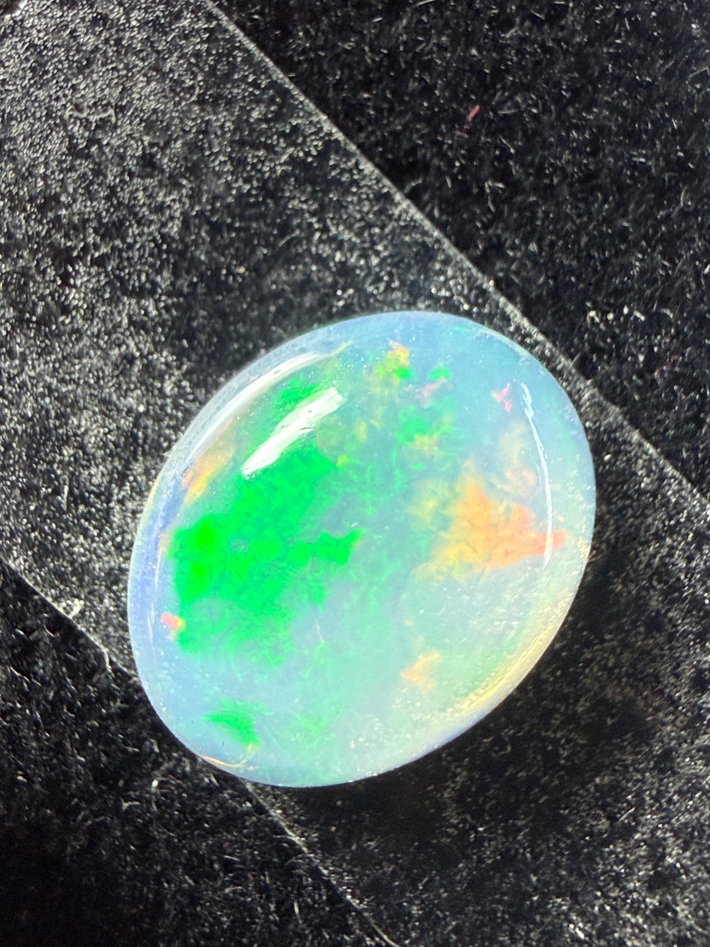Natural Welo Opal Cabochon 12x10x4mm, 2.24ct- Broadflash, electric green