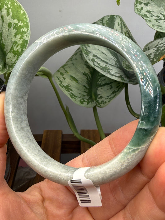 Burmese Jade Bangle – 14mm Wide – 63mm Diameter (Medium Plus)