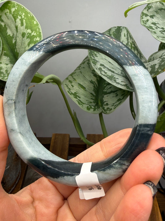 Burmese Jade Bangle – 14mm Wide – 63mm Diameter (Medium Plus)