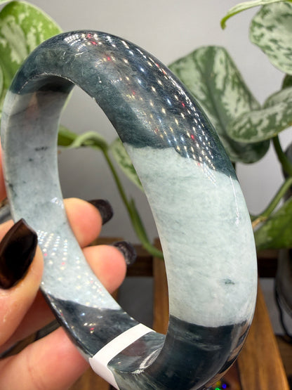 Burmese Jade Bangle – 14mm Wide – 63mm Diameter (Medium Plus)