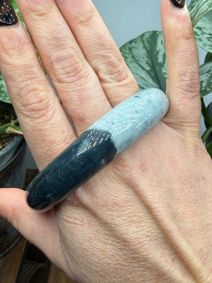 Burmese Jade Bangle – 14mm Wide – 63mm Diameter (Medium Plus)