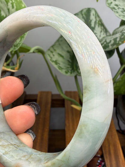 Burmese Jade Bangle – 14mm Wide – 63mm Diameter (Medium Plus)