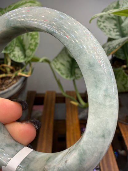 Burmese Jade Bangle – 14mm Wide – 61mm Diameter (Medium)