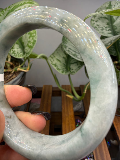 Burmese Jade Bangle – 14mm Wide – 61mm Diameter (Medium)
