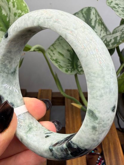 Burmese Jade Bangle – 14mm Wide – 63mm Diameter (Medium Plus)