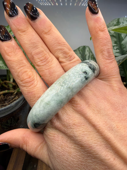 Burmese Jade Bangle – 14mm Wide – 63mm Diameter (Medium Plus)