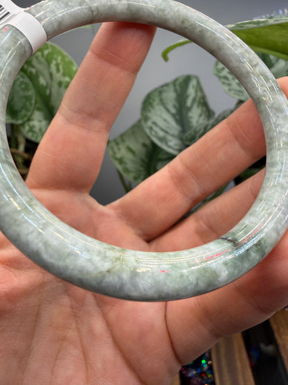 Burmese Jade Bangle – 8mm Wide – 62mm Diameter (Medium/Medium Plus)