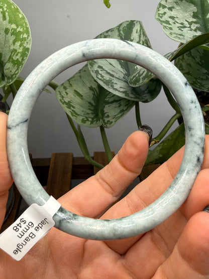 Burmese Jade Bangle – 8mm Wide – 63mm Diameter (Medium Plus)