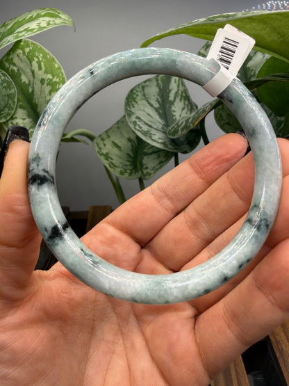 Burmese Jade Bangle – 8mm Wide – 62mm Diameter (Medium/Medium Plus)