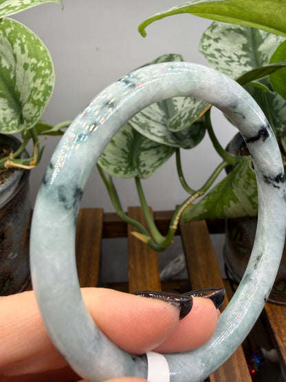 Burmese Jade Bangle – 8mm Wide – 62mm Diameter (Medium/Medium Plus)
