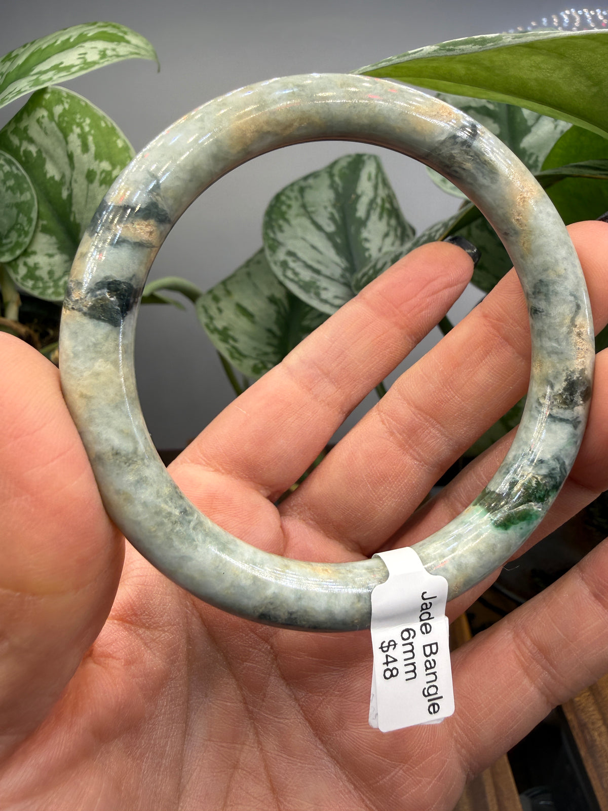 Burmese Jade Bangle – 8mm Wide – 60mm Diameter (Medium)