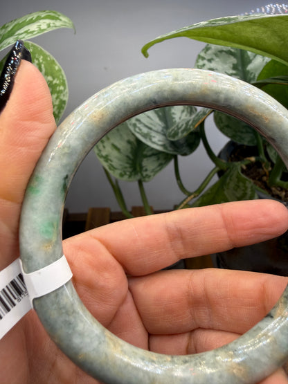 Burmese Jade Bangle – 8mm Wide – 60mm Diameter (Medium)