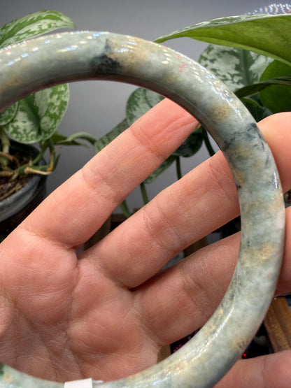 Burmese Jade Bangle – 8mm Wide – 60mm Diameter (Medium)