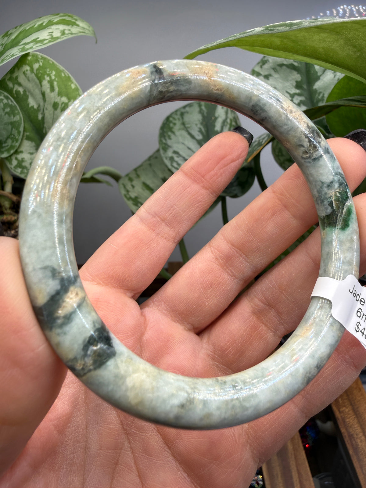 Burmese Jade Bangle – 8mm Wide – 60mm Diameter (Medium)
