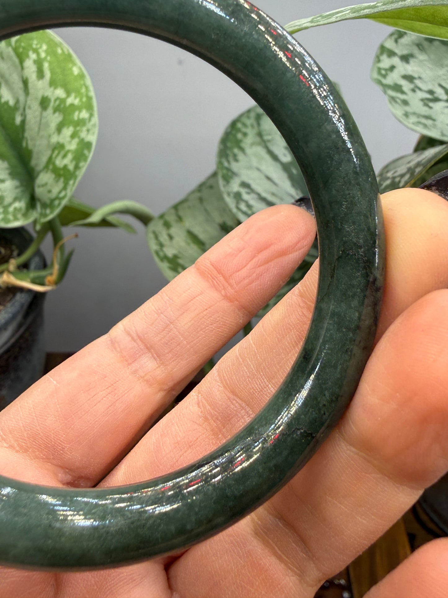Burmese Jade Bangle – 8mm Wide – 58mm Diameter (Small)