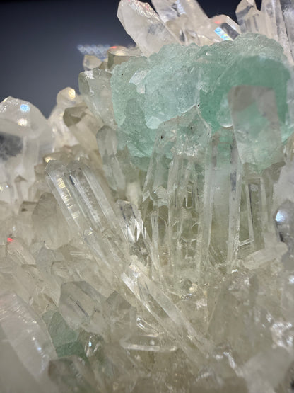 Fluorite on Quartz- Pasto Bueno Mining District, Pampas District, Pallasca Province, Áncash, Peru