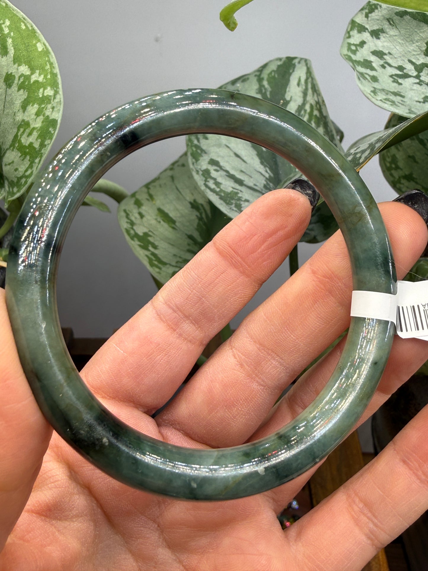 Burmese Jade Bangle – 8mm Wide – 58mm Diameter (Small)