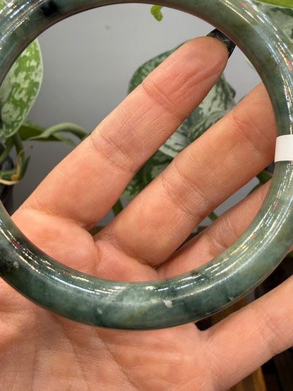 Burmese Jade Bangle – 8mm Wide – 58mm Diameter (Small)