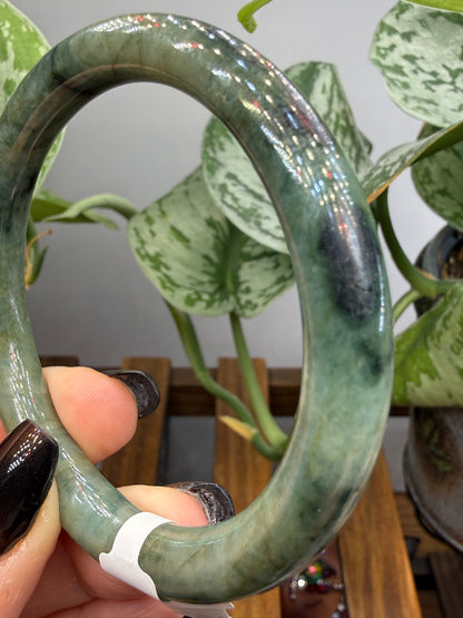 Burmese Jade Bangle – 8mm Wide – 58mm Diameter (Small)