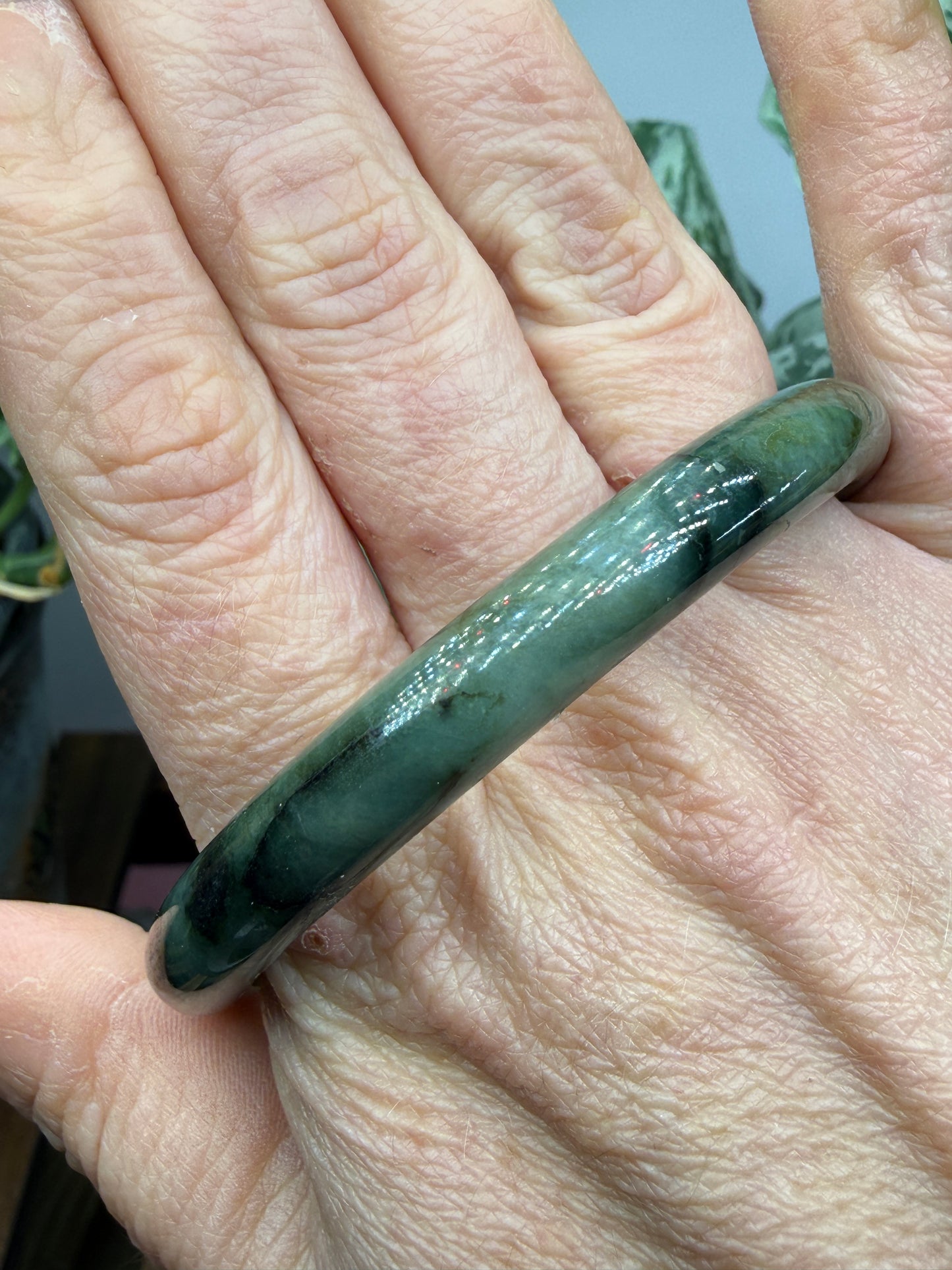 Burmese Jade Bangle – 8mm Wide – 58mm Diameter (Small)