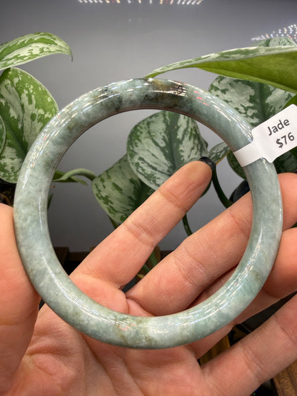 Burmese Jade Bangle – 8mm Wide – 61mm Diameter (Medium)