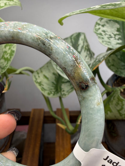 Burmese Jade Bangle – 8mm Wide – 61mm Diameter (Medium)