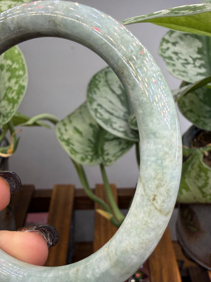 Burmese Jade Bangle – 8mm Wide – 61mm Diameter (Medium)